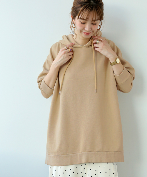 Simplicite（サンプリシテ）の「HEAVYOVER ピグメントフードプルオーバー◆（パーカー・レディース・ブラウン/サックスブルー/ベージュ/ブラック・FREE）」の4枚目の写真