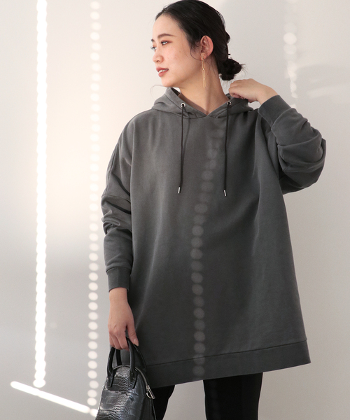 Simplicite（サンプリシテ）の「HEAVYOVER ピグメントフードプルオーバー◆（パーカー・レディース・ブラウン/サックスブルー/ベージュ/ブラック・FREE）」の2枚目の写真