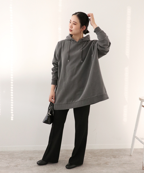 Simplicite（サンプリシテ）の「HEAVYOVER ピグメントフードプルオーバー◆（パーカー・レディース・ブラウン/サックスブルー/ベージュ/ブラック・FREE）」の5枚目の写真