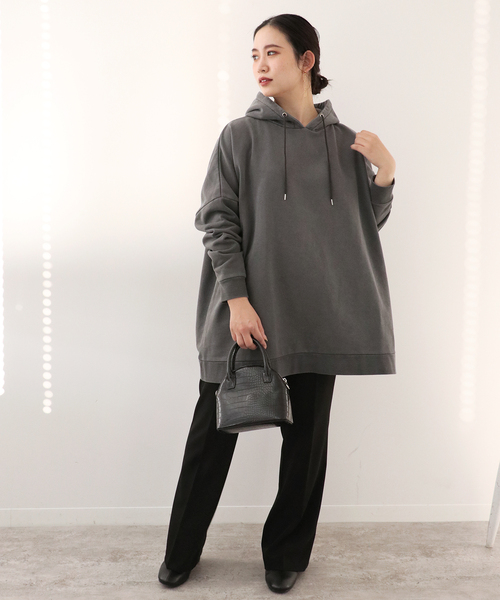 Simplicite（サンプリシテ）の「HEAVYOVER ピグメントフードプルオーバー◆（パーカー・レディース・ブラウン/サックスブルー/ベージュ/ブラック・FREE）」の6枚目の写真