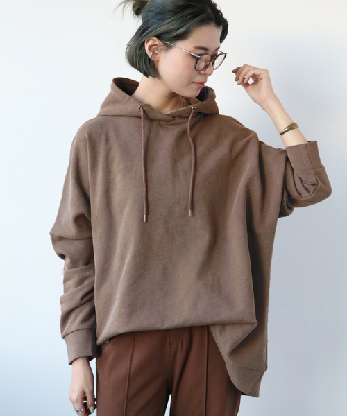 Simplicite（サンプリシテ）の「HEAVYOVER ピグメントフードプルオーバー◆（パーカー・レディース・ブラウン/サックスブルー/ベージュ/ブラック・FREE）」の10枚目の写真