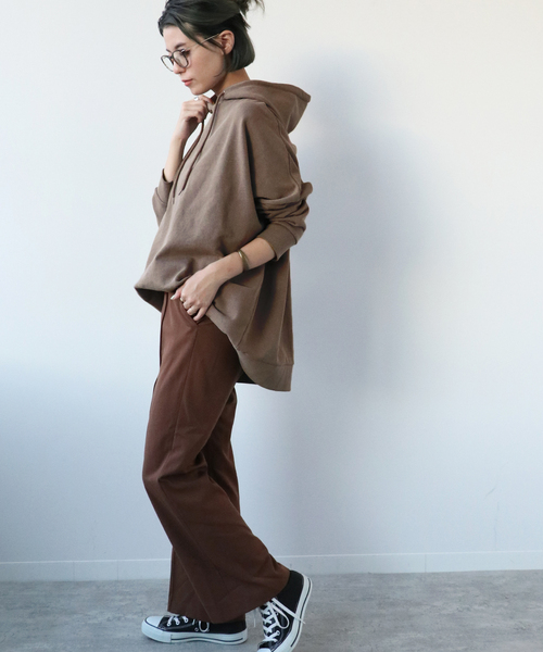 Simplicite（サンプリシテ）の「HEAVYOVER ピグメントフードプルオーバー◆（パーカー・レディース・ブラウン/サックスブルー/ベージュ/ブラック・FREE）」の12枚目の写真