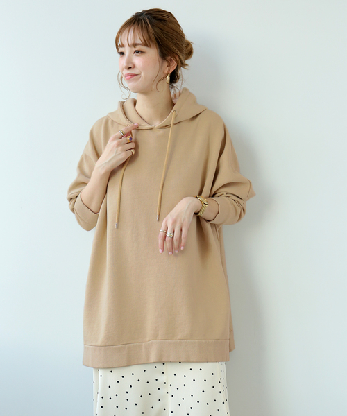 Simplicite（サンプリシテ）の「HEAVYOVER ピグメントフードプルオーバー◆（パーカー・レディース・ブラウン/サックスブルー/ベージュ/ブラック・FREE）」の16枚目の写真