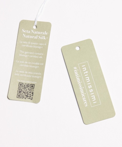 Intimissimi(インティミッシミ)の「Emma シルク トライアングルブラ【ノンワイヤー パッドなし 蒸れにくい ナチュラル 盛らない 肌に優しい】(ブラジャー・レディース・ブラック/ブルー/アイボリー/ピンクゴールド・70B/75B/75C/80B/85B/80C)」の8枚目の写真