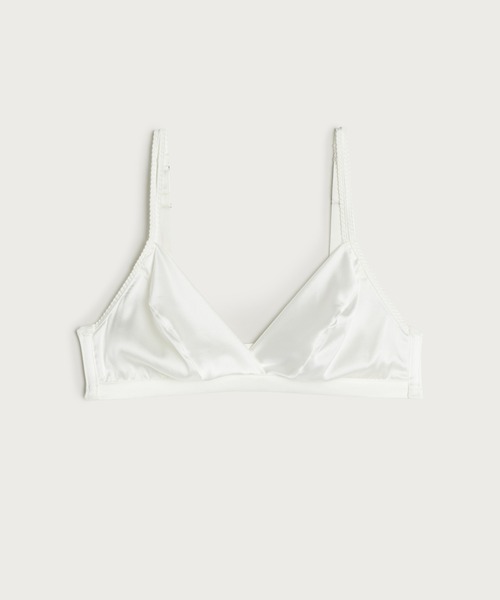 Intimissimi(インティミッシミ)の「Emma シルク トライアングルブラ【ノンワイヤー パッドなし 蒸れにくい ナチュラル 盛らない 肌に優しい】(ブラジャー・レディース・ブラック/ブルー/アイボリー/ピンクゴールド・70B/75B/75C/80B/85B/80C)」の6枚目の写真