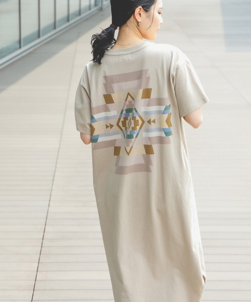 B:MING by BEAMS(ビーミングバイビームス)の「PENDLTON × B:MING by BEAMS / 別注 プリント ワンピース 22SS(ワンピース・レディース・チャコールグレー/ベージュ/グレイッシュベージュ・ONE SIZE)」の3枚目の写真