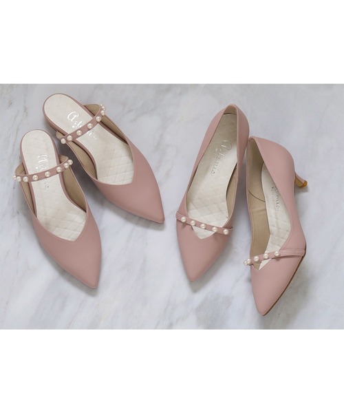 artemis by DIANA（アルテミスバイダイアナ）の「パールストラップVカットパンプス（パンプス・レディース・ブラック/ベージュ/ピンク/ブラック系その他・22.5cm/23.5cm/24.5cm/23.0cm/24.0cm/25.0cm/22.0cm）」の18枚目の写真