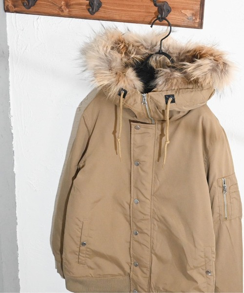 Burner(バーナー)の「【BURNER SELECT】リアルファー中綿N2Bジャケット(ミリタリージャケット・メンズ・ベージュ/カーキ・M)」の4枚目の写真