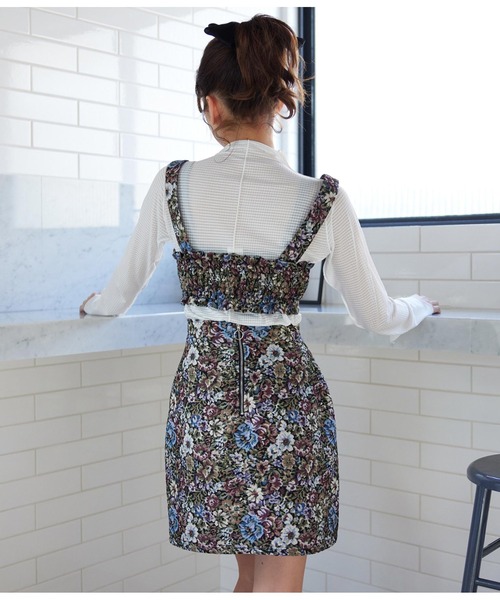 CHILLE（チル）の「ゴブランフラワービスチェ（キャミソール・レディース・ブラック・FREE）」の2枚目の写真