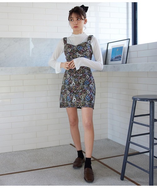 CHILLE（チル）の「ゴブランフラワービスチェ（キャミソール・レディース・ブラック・FREE）」の3枚目の写真