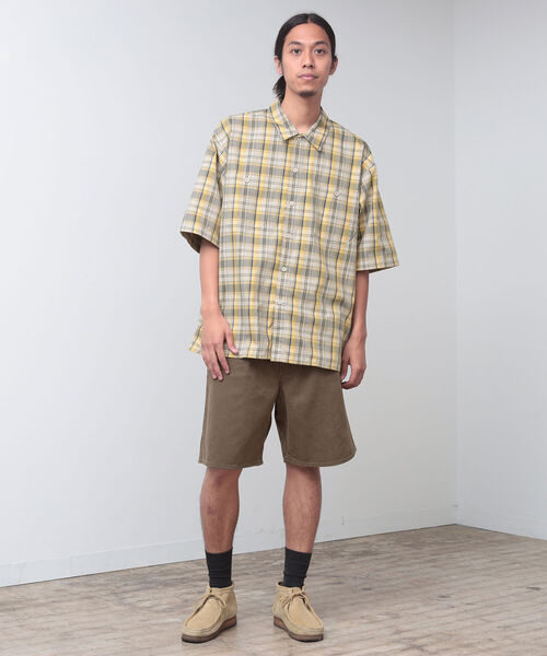 BEAMS(ビームス)の「BEAMS / T/Cツイル ワーク チェックイージーシャツ(シャツ/ブラウス・メンズ・ベージュ/グリーン・SMALL/MEDIUM/LARGE/X-LARGE)」の4枚目の写真