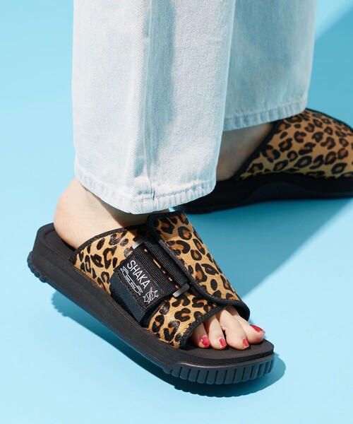 SHAKA(シャカ)の「SHAKA/シャカ X-PACKER COWHAIR スライドサンダル 433153 カウヘア(サンダル・レディース・ナチュラル/レオパード/その他9・23.0cm/24.0cm/25.0cm/26.0cm/27.0cm/28.0cm)」の1枚目の写真