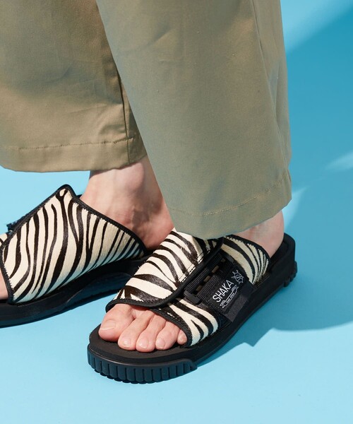 SHAKA(シャカ)の「SHAKA/シャカ X-PACKER COWHAIR スライドサンダル 433153 カウヘア(サンダル・レディース・ナチュラル/レオパード/その他9・23.0cm/24.0cm/25.0cm/26.0cm/27.0cm/28.0cm)」の3枚目の写真
