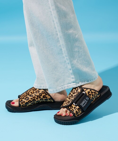 SHAKA(シャカ)の「SHAKA/シャカ X-PACKER COWHAIR スライドサンダル 433153 カウヘア(サンダル・レディース・ナチュラル/レオパード/その他9・23.0cm/24.0cm/25.0cm/26.0cm/27.0cm/28.0cm)」の4枚目の写真