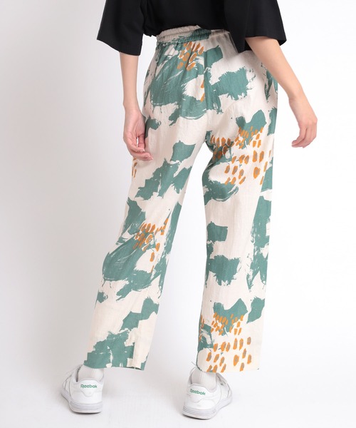 RNA（アールエヌエー）の「R3965 アブストラクトペイントイージーパンツ（その他パンツ・レディース・クリーム/サーモンピンク/ブラウン×イエロー・MEDIUM）」の19枚目の写真