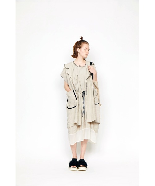 gomme（ゴム）の「フレンチリネン　ノースリーブジャケット（その他アウター・レディース・キナリ/ブラック・MEDIUM）」の9枚目の写真