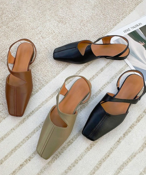 me+em select（ミームセレクト）の「スクエアトゥクロススリットデザインフラットサンダル（サンダル・レディース・グリーン/ブラウン/ブラック/アイボリー・37/38/39）」の5枚目の写真