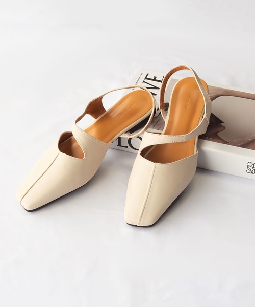 me+em select（ミームセレクト）の「スクエアトゥクロススリットデザインフラットサンダル（サンダル・レディース・グリーン/ブラウン/ブラック/アイボリー・37/38/39）」の21枚目の写真