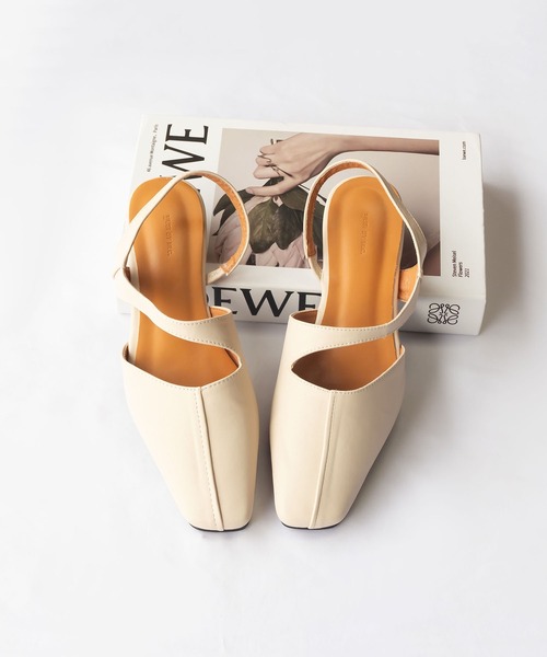 me+em select（ミームセレクト）の「スクエアトゥクロススリットデザインフラットサンダル（サンダル・レディース・グリーン/ブラウン/ブラック/アイボリー・37/38/39）」の22枚目の写真