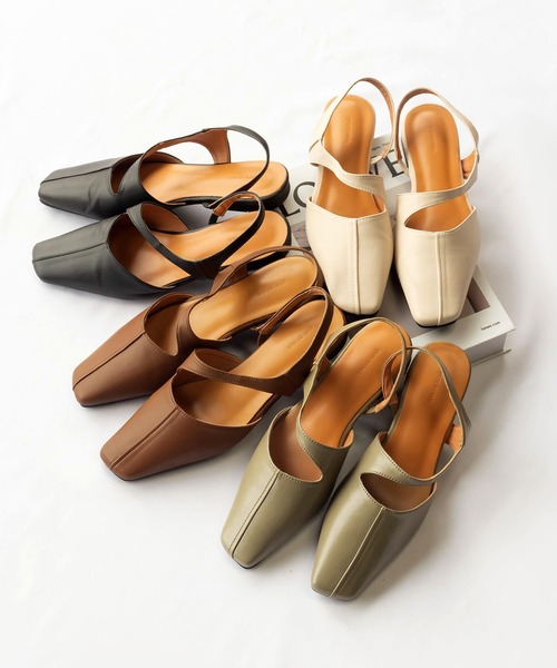 me+em select（ミームセレクト）の「スクエアトゥクロススリットデザインフラットサンダル（サンダル・レディース・グリーン/ブラウン/ブラック/アイボリー・37/38/39）」の20枚目の写真