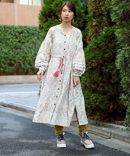 チチカカ（チチカカ）の「ボタニダマスク ブロックプリントワンピース（シャツワンピース・レディース・アイボリー/ブラウン/ライトブルー・FREE）」の7枚目の写真