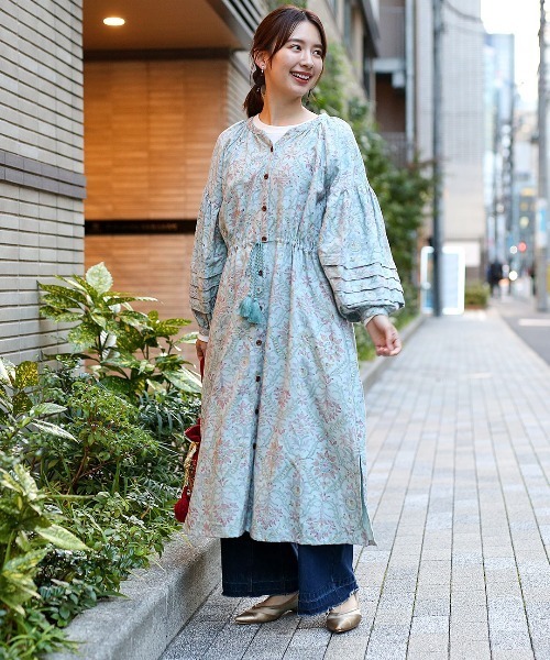 チチカカ（チチカカ）の「ボタニダマスク ブロックプリントワンピース（シャツワンピース・レディース・アイボリー/ブラウン/ライトブルー・FREE）」の10枚目の写真