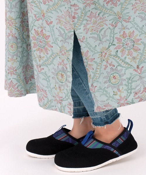 チチカカ（チチカカ）の「ボタニダマスク ブロックプリントワンピース（シャツワンピース・レディース・アイボリー/ブラウン/ライトブルー・FREE）」の21枚目の写真