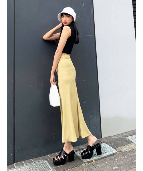 EMODA（エモダ）の「ハイウエストマーメイドスカート（スカート・レディース・イエロー/ホワイト/ブラック・MEDIUM/SMALL）」の8枚目の写真
