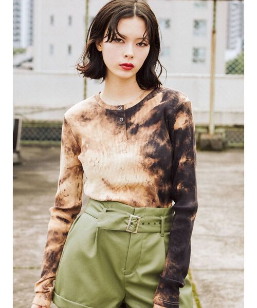 jouetie（ジュエティ）の「ハーフボタンテレコカットソー（Tシャツ/カットソー・レディース・ブラック/ピンク/ブルー・MEDIUM）」の2枚目の写真