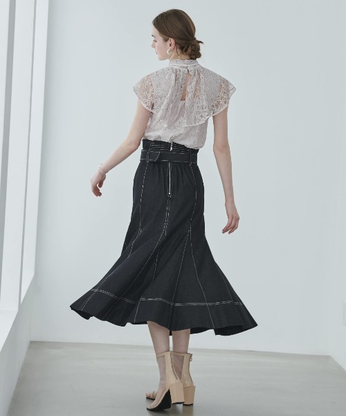 AND COUTURE（アンドクチュール）の「総レースフリルブラウス（シャツ/ブラウス・レディース・ブラック/ベージュ/オフホワイト/サックスブルー・MEDIUM）」の11枚目の写真