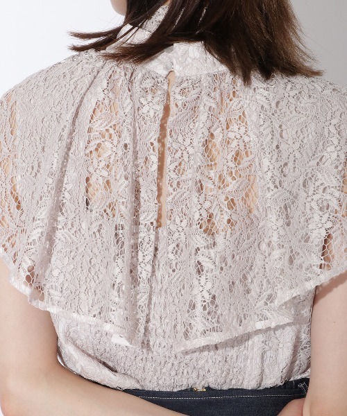 AND COUTURE（アンドクチュール）の「総レースフリルブラウス（シャツ/ブラウス・レディース・ブラック/ベージュ/オフホワイト/サックスブルー・MEDIUM）」の15枚目の写真