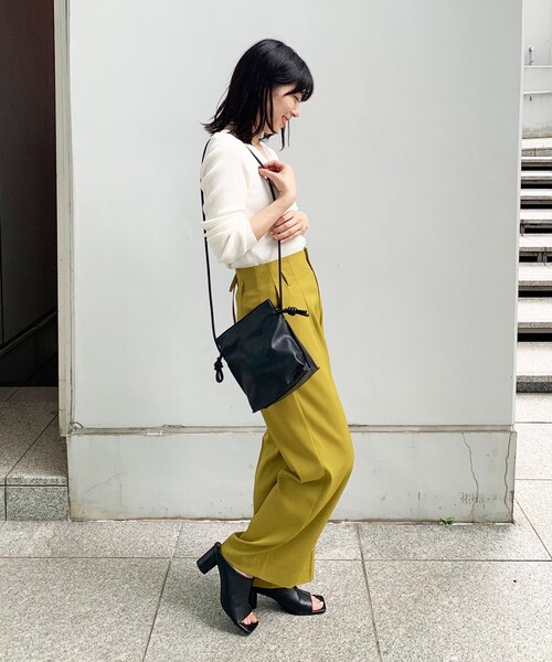 OPAQUE.CLIP（オペークドットクリップ）の「◆バックレースアップストレートパンツ（その他パンツ・レディース・ブラウン系その他/マスタード/ダークグリーン・38）」の10枚目の写真
