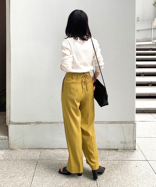 OPAQUE.CLIP（オペークドットクリップ）の「◆バックレースアップストレートパンツ（その他パンツ・レディース・ブラウン系その他/マスタード/ダークグリーン・38）」の11枚目の写真