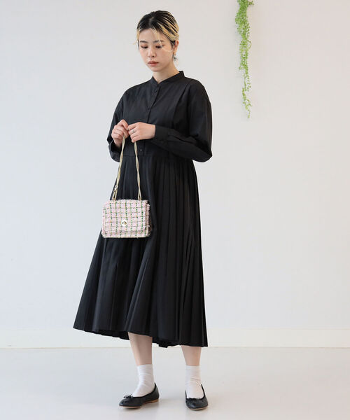 Ray BEAMS（レイビームス）の「Ray BEAMS / プリーツ キリカエ バンドカラー ワンピース（ワンピース・レディース・ブラック/ベージュ/ライトブルー・ONE SIZE）」の11枚目の写真