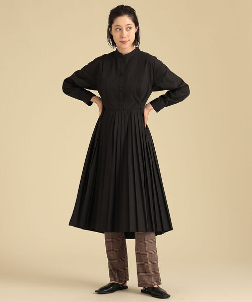 Ray BEAMS（レイビームス）の「Ray BEAMS / プリーツ キリカエ バンドカラー ワンピース（ワンピース・レディース・ブラック/ベージュ/ライトブルー・ONE SIZE）」の15枚目の写真