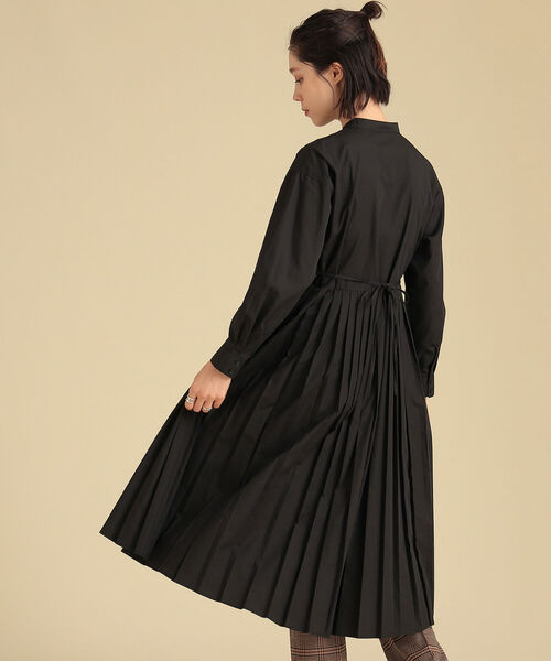 Ray BEAMS（レイビームス）の「Ray BEAMS / プリーツ キリカエ バンドカラー ワンピース（ワンピース・レディース・ブラック/ベージュ/ライトブルー・ONE SIZE）」の18枚目の写真