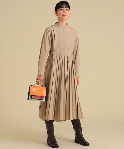 Ray BEAMS（レイビームス）の「Ray BEAMS / プリーツ キリカエ バンドカラー ワンピース（ワンピース・レディース・ブラック/ベージュ/ライトブルー・ONE SIZE）」の19枚目の写真