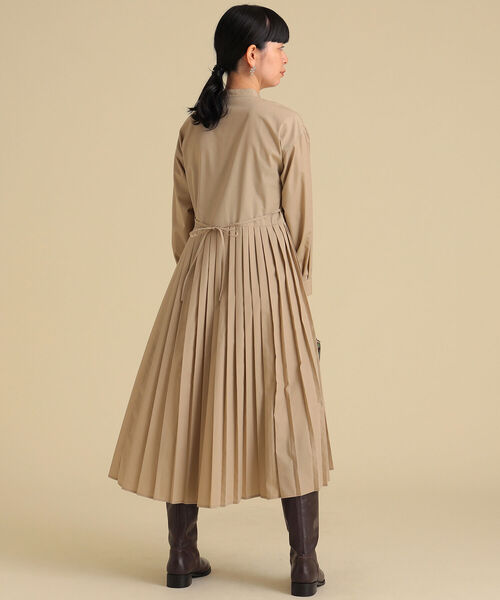 Ray BEAMS（レイビームス）の「Ray BEAMS / プリーツ キリカエ バンドカラー ワンピース（ワンピース・レディース・ブラック/ベージュ/ライトブルー・ONE SIZE）」の22枚目の写真