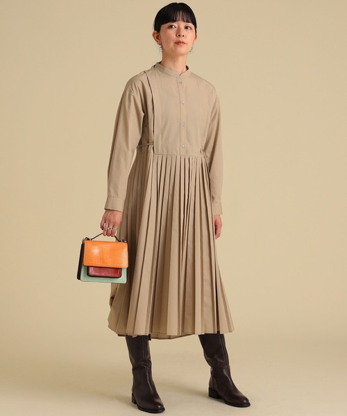 Ray BEAMS（レイビームス）の「Ray BEAMS / プリーツ キリカエ バンドカラー ワンピース（ワンピース・レディース・ブラック/ベージュ/ライトブルー・ONE SIZE）」の8枚目の写真