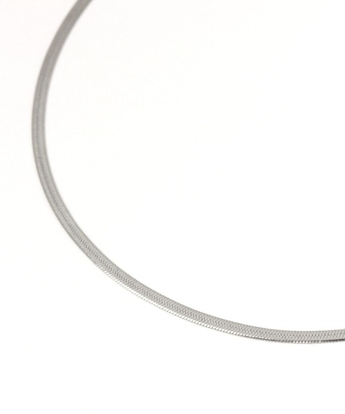 GLOBAL WORK（グローバルワーク）の「ステンレススネークネックレス/UNISEXアクセサリー/299716（ネックレス・レディース・ブラック/シルバー/ゴールド/その他/シルバー系その他/ゴールド系その他・FREE）」の3枚目の写真