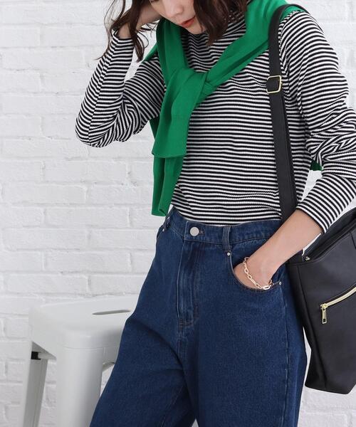 SHOO・LA・RUE（シューラルー）の「◆三角テレコ ハイネック プルオーバー（Tシャツ/カットソー・レディース・ブラック/ホワイト系/ブラック系2・02/03）」の3枚目の写真