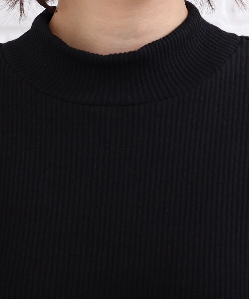 SHOO・LA・RUE（シューラルー）の「◆三角テレコ ハイネック プルオーバー（Tシャツ/カットソー・レディース・ブラック/ホワイト系/ブラック系2・02/03）」の17枚目の写真