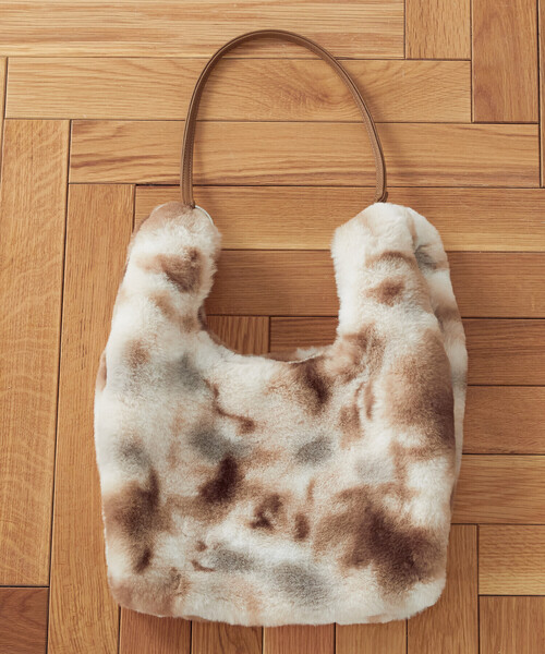 COMME CA ISM（コムサイズム）の「２ｗａｙ　フェイクファーバッグ（トートバッグ・レディース・ベージュ/グレー・FREE）」の11枚目の写真