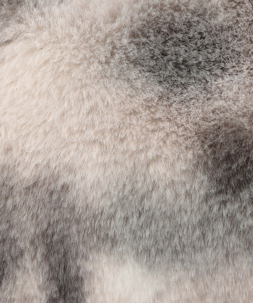 COMME CA ISM（コムサイズム）の「２ｗａｙ　フェイクファーバッグ（トートバッグ・レディース・ベージュ/グレー・FREE）」の19枚目の写真