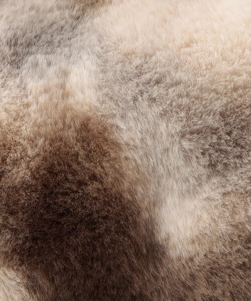 COMME CA ISM（コムサイズム）の「２ｗａｙ　フェイクファーバッグ（トートバッグ・レディース・ベージュ/グレー・FREE）」の20枚目の写真