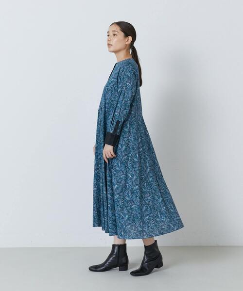 ADIEU TRISTESSE(アデュートリステス)の「リバティプリントワンピース(ワンピース・レディース・ブルー系その他/ベージュ系その他・38)」の16枚目の写真