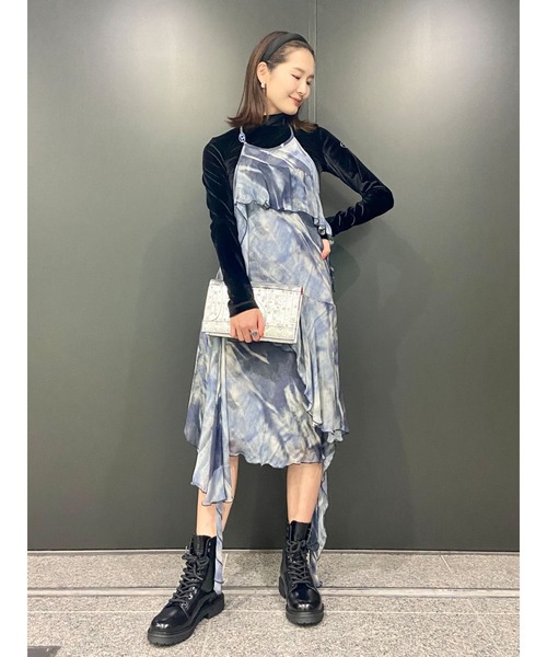 DIESEL（ディーゼル）の「レディース カウレザー ショルダー クラッチバッグ（ハンドバッグ・レディース・シルバー・UNI）」の7枚目の写真