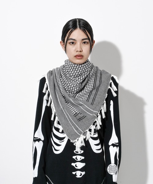 FACETASM（ファセッタズム）の「Knit Shawl（ストール/ショール・メンズ・グリーン系その他/ブルー系その他/ブラック系その他・00）」の5枚目の写真