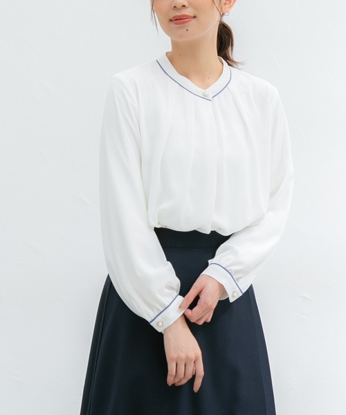 Honeys（ハニーズ）の「あったか裏地配色ブラウス（シャツ/ブラウス・レディース・ホワイト×ブルー/ブラック系その他/ホワイト×ブラック/ピンク系その他/ネイビー・LL/L/M/S）」の2枚目の写真