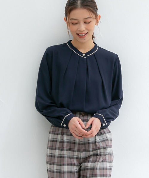 Honeys（ハニーズ）の「あったか裏地配色ブラウス（シャツ/ブラウス・レディース・ホワイト×ブルー/ブラック系その他/ホワイト×ブラック/ピンク系その他/ネイビー・LL/L/M/S）」の4枚目の写真